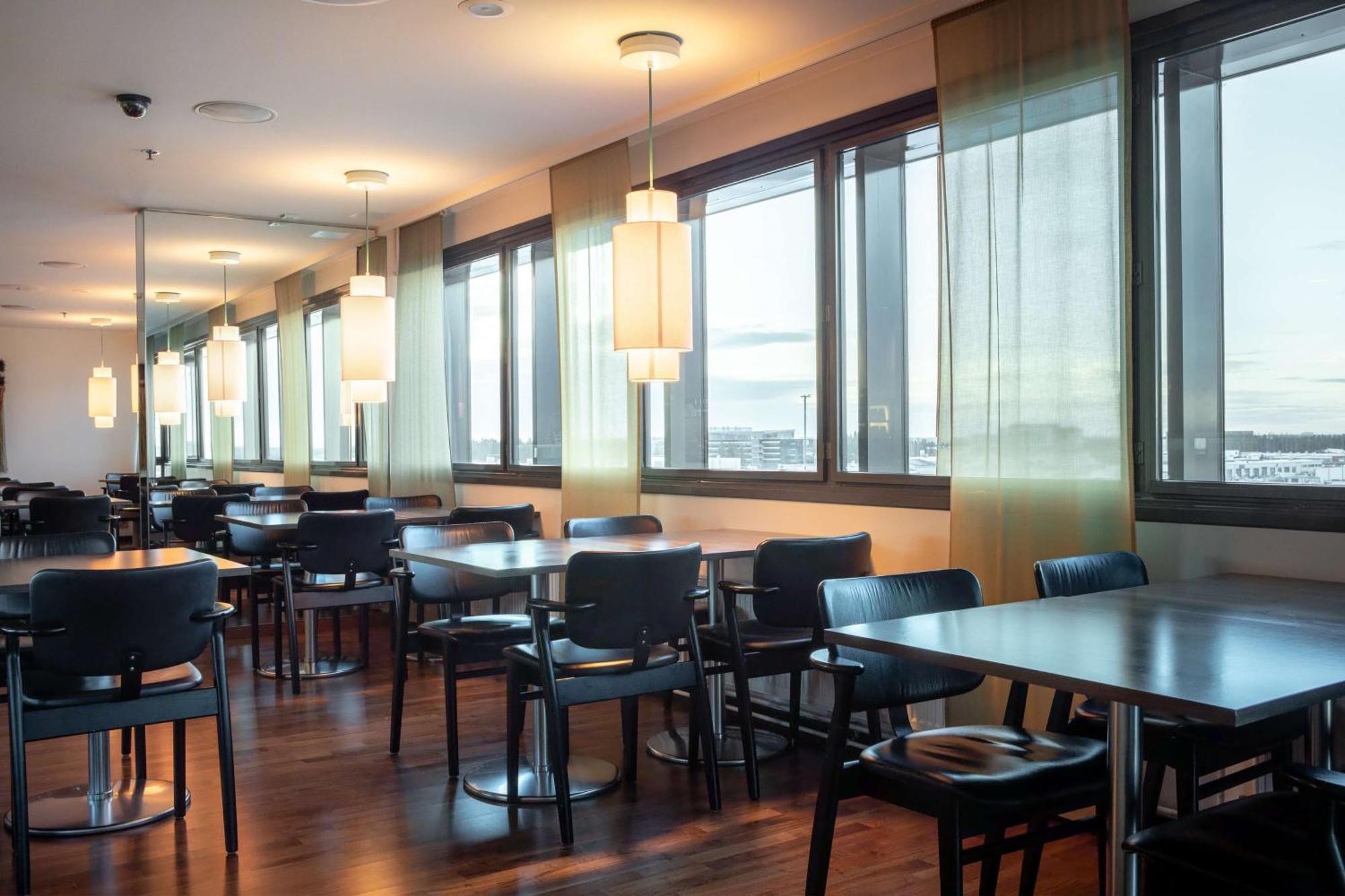 Hilton Helsinki Airport Hotel Vantaa Buitenkant foto