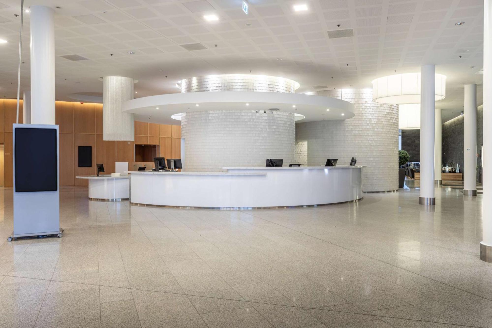 Hilton Helsinki Airport Hotel Vantaa Buitenkant foto